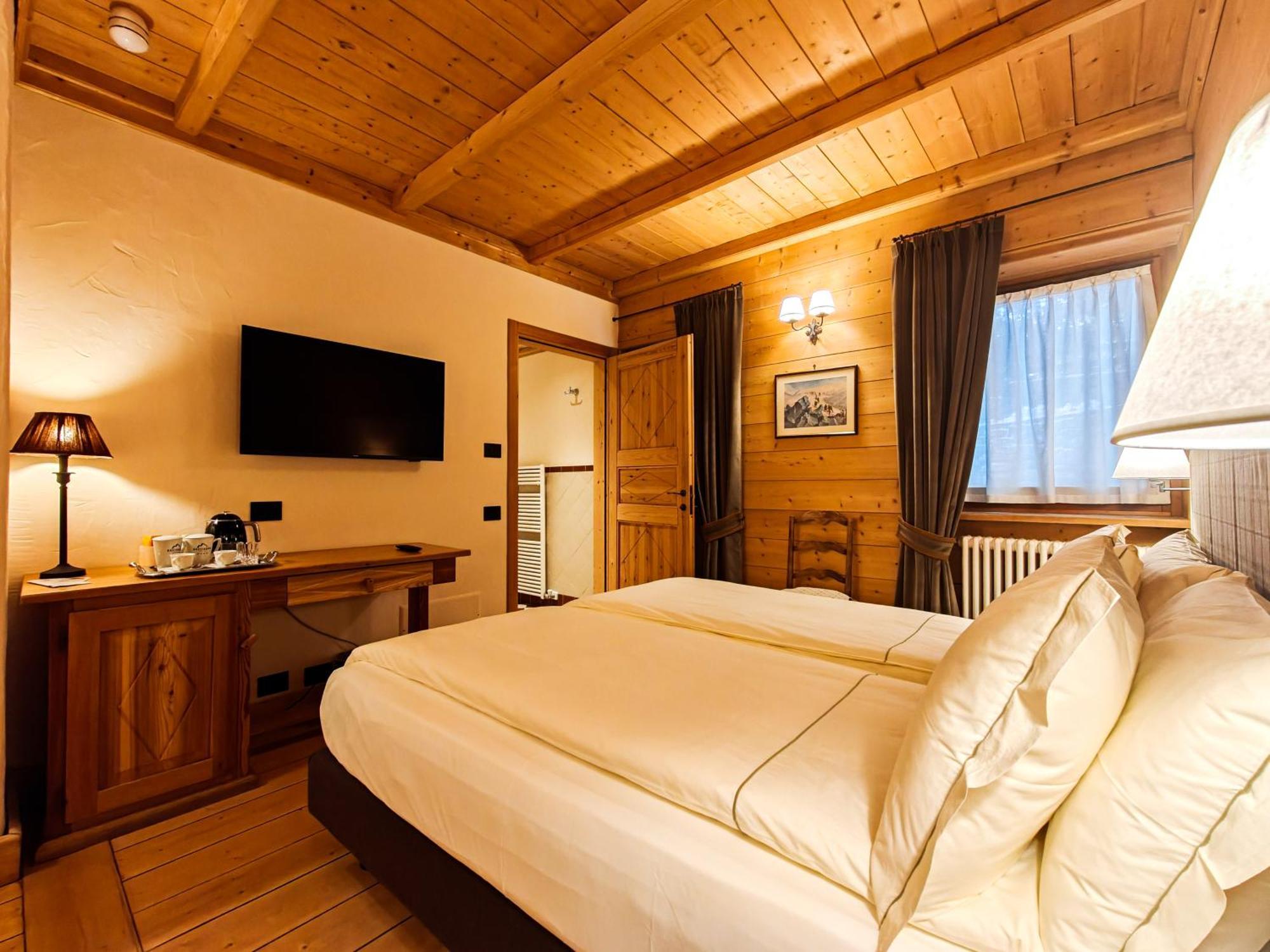 Hotel Breithorn Champoluc Exterior foto